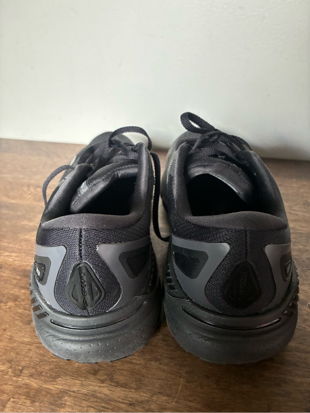 Brooks Adrenaline GTS 23 Shoes Womens 11 Black Running Sneakers - Picture 3 of 10